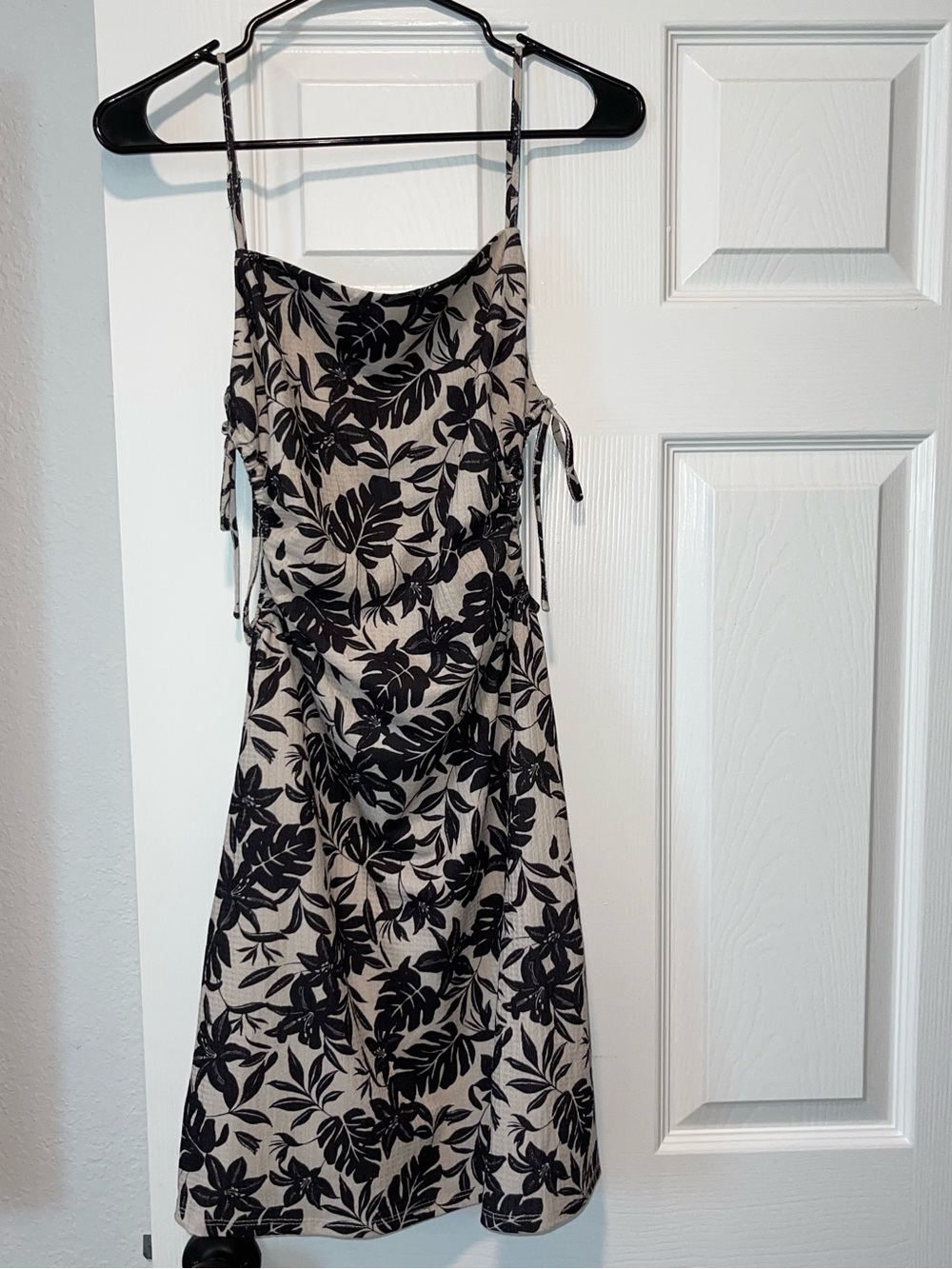 Gianni Bini Black and Cream Floral Spaghetti-Strap Mini Dress